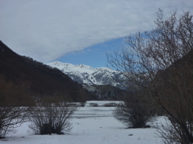 Nature trail near Ovindoli.